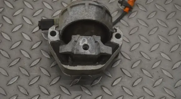 Audi A6 S6 C7 4G Engine mount bracket