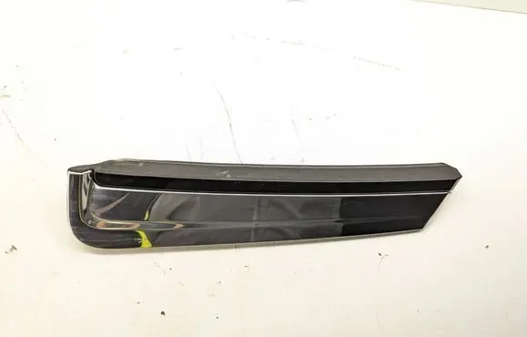 Chevrolet Tahoe (C) pillar trim 85136432