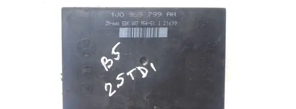 Volkswagen PASSAT B5 Comfort/convenience module 1J0959799AH