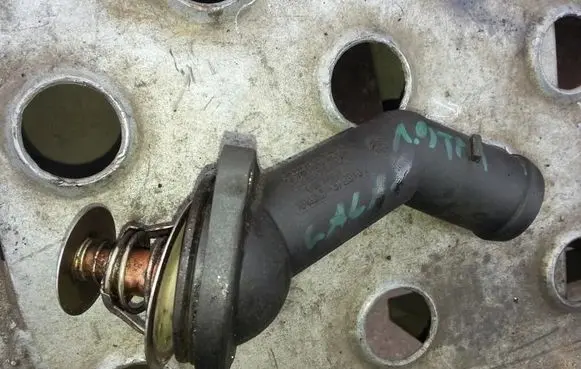 Ford Galaxy Thermostat housing 