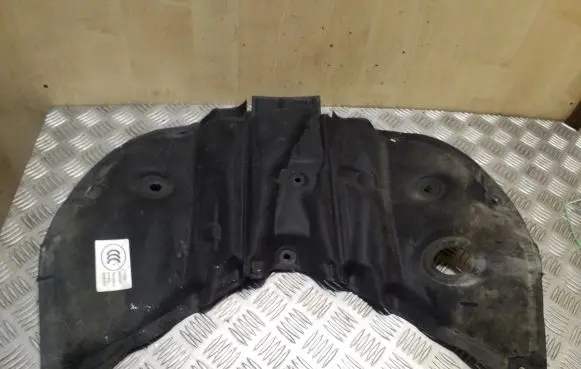 Mercedes-Benz B W246 W242 Other engine bay part