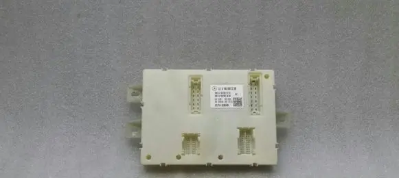 Mercedes-Benz ML W166 SAM control unit A1669003208