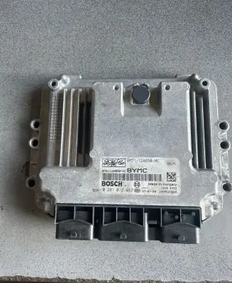 Ford Focus Engine control unit/module 8M5112A650MC 0281012487