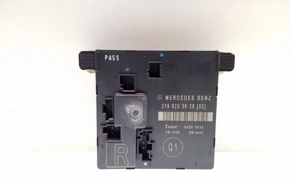 Mercedes-Benz CLS C219 Door control unit/module 2198203626
