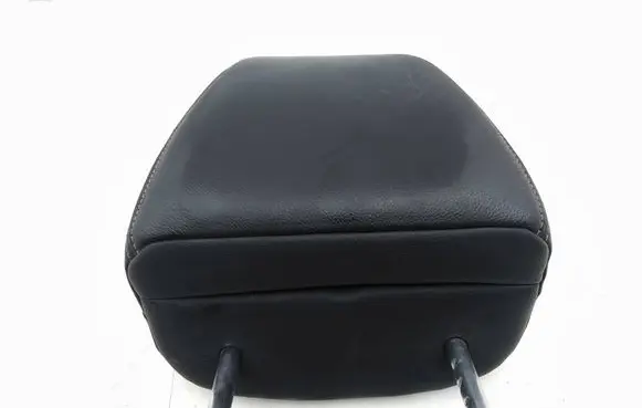 Honda CR-V Front seat headrest 