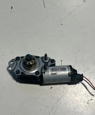 Renault Kadjar Seat adjustment motor 1191923 0212041610620