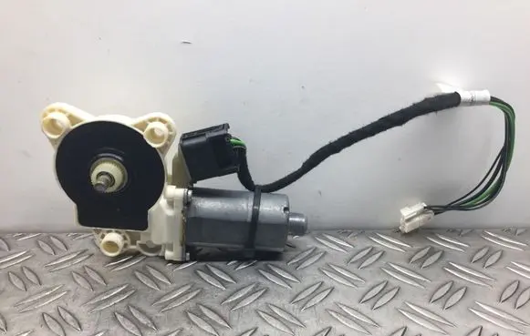 Mercedes-Benz E W211 Front door window regulator motor A2118202942
