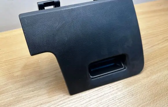 Volkswagen Golf Sportsvan Glove box 517857919 517857923