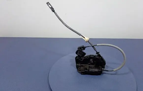 Volkswagen Golf Sportsvan Front door lock 5TB837016