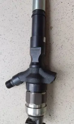 Toyota Land Cruiser (J120) Fuel injector 2367030320 01L01959