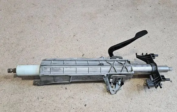 BMW M4 F82 F83 Steering wheel axle 6858559