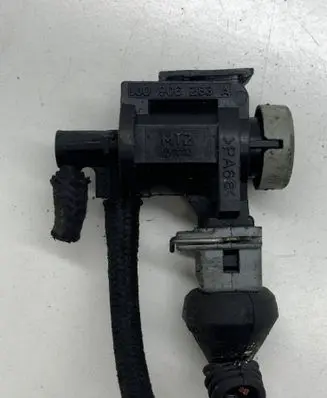 Volkswagen Golf IV Turbo solenoid valve 1J0906283A