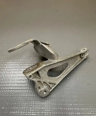 Porsche Cayenne (9Y0 9Y3) Engine mounting bracket 9Y0199373