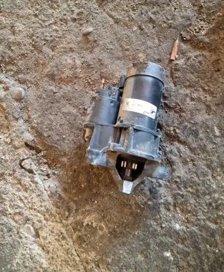 Peugeot 406 Starter motor