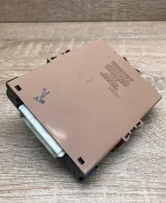 Toyota Prius (XW20) Gateway control module 8911147050 2324005290