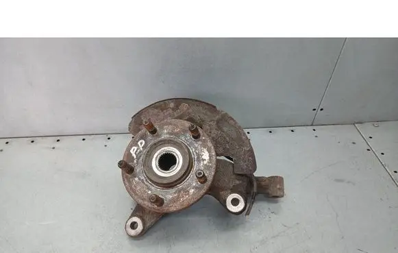 Mazda Premacy Front wheel hub