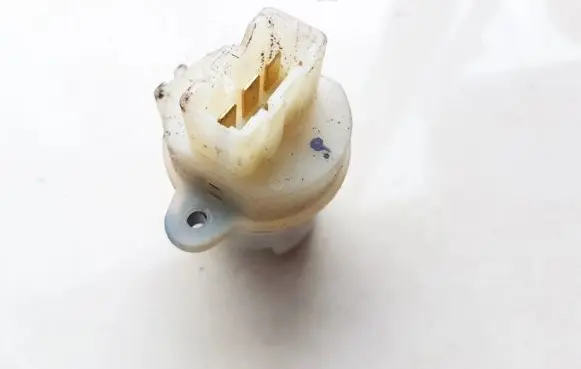 Hyundai Elantra Ignition lock contact 