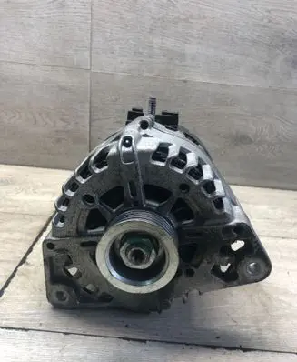 Peugeot 5008 Generator/alternator 10019 P0E20646 240822