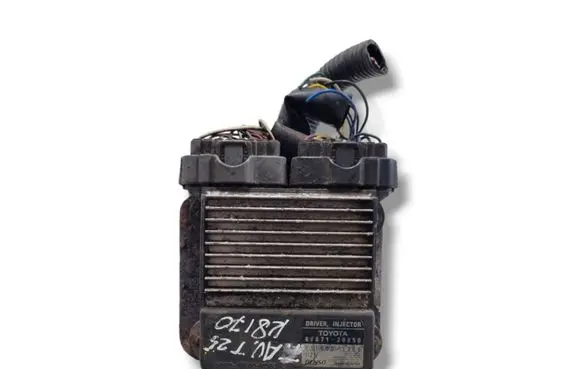 Toyota Avensis T250 Fuel injection control unit/module 131000-1261 89871-20050