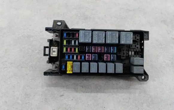 KIA Sorento Fuse box set 911603E040