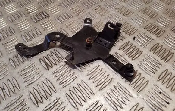 Ford Kuga I Other engine bay part