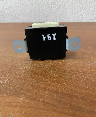 Lexus NX Wing mirror control module 89430-78031