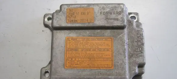 Mazda 323 Airbag control unit/module B25E57K30B