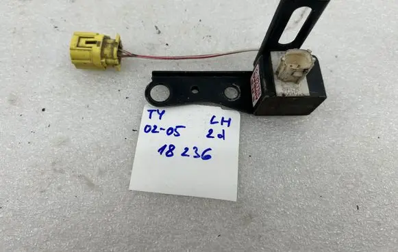 Toyota Yaris Airbag deployment crash/impact sensor 8917452040 NR2