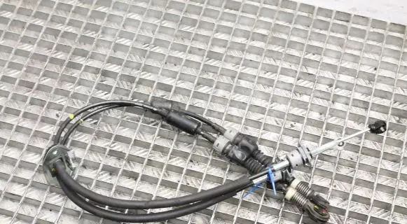 Hyundai Tucson LM Gear shift cable linkage