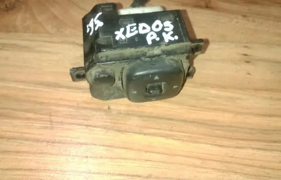 Mazda Xedos 6 Wing mirror switch