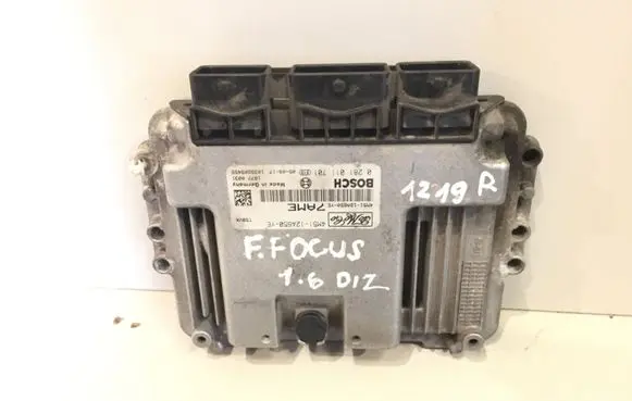 Ford Focus Engine control unit/module 4M5112A650YE 4M5112A650YE7AME 0281011701