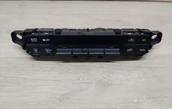 Toyota Prius (XW50) Other switches/knobs/shifts 55900-47220