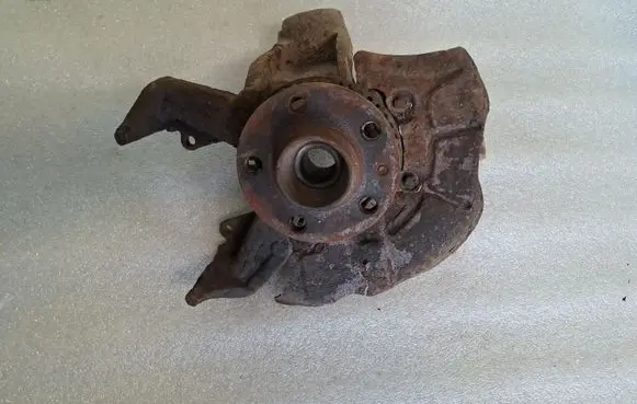 Volkswagen Golf IV Front wheel hub spindle knuckle