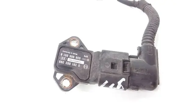 Volkswagen Caddy Air pressure sensor 038906051B 0281002399