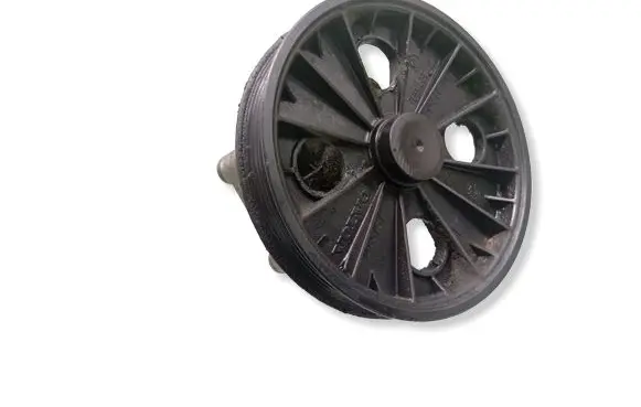 Volvo V70 Power steering pump 9485757
