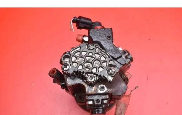 Audi Q7 4L Fuel injection high pressure pump 059130755S