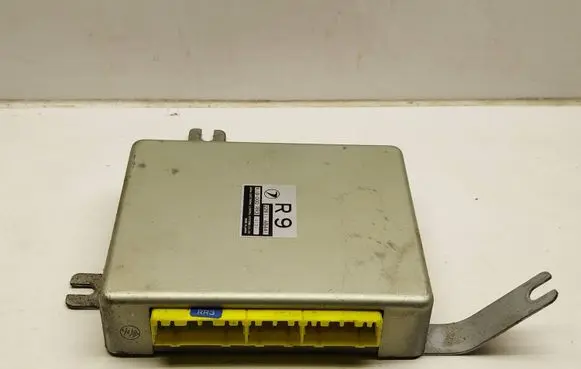 Subaru Legacy Engine control unit/module 22611AB441 A18000RR3