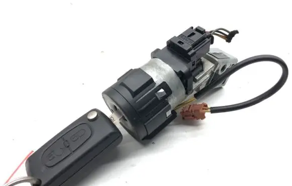 Peugeot 308 Ignition lock 36410600