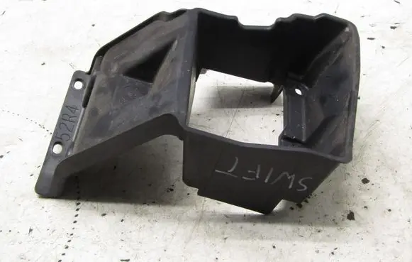 Suzuki Swift III Radiator trim 52R4