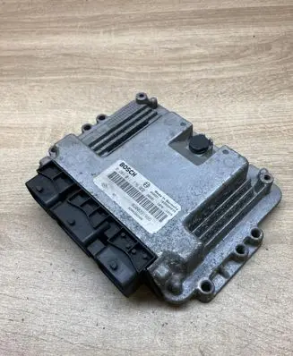 Renault Megane II Engine control unit/module ECU 8200391966 0281011776