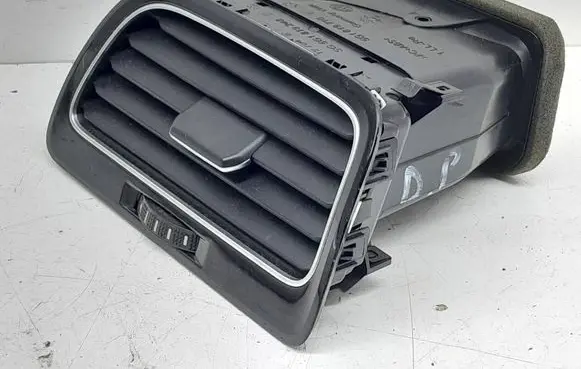 Volkswagen Golf VII Dashboard side air vent grill/cover trim 5G1819704 5G1819710B 5G1819248B