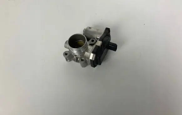 Opel Astra K Throttle body valve 55494220