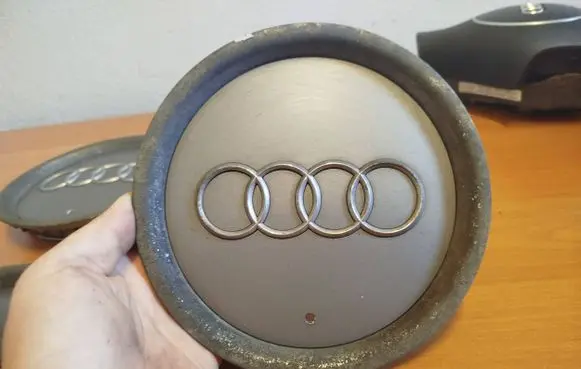 Audi A3 S3 8P Original wheel cap 8L0601165D