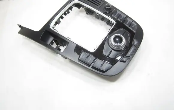 Head unit multimedia control