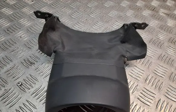Steering wheel column trim
