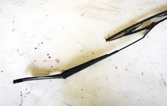 Peugeot 307 Front wiper blade arm 9634371280