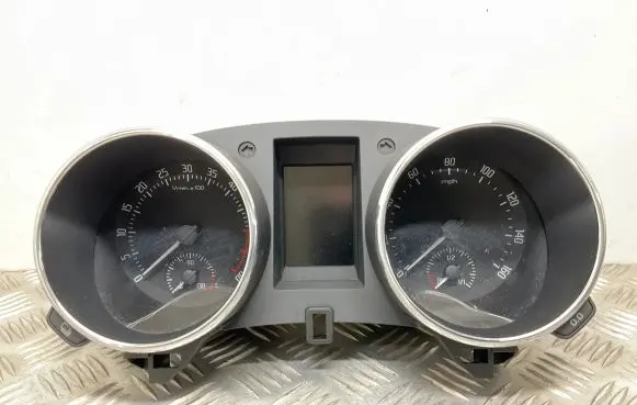 Skoda Yeti (5L) Speedometer (instrument cluster) 5L0920940K