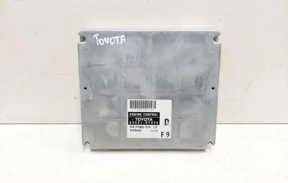 Toyota Corolla Verso E121 Engine control unit/module 896610F090 1758007614 MB1758007614