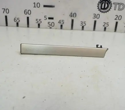 Volkswagen Touran I Dashboard glove box trim 1T1858417C