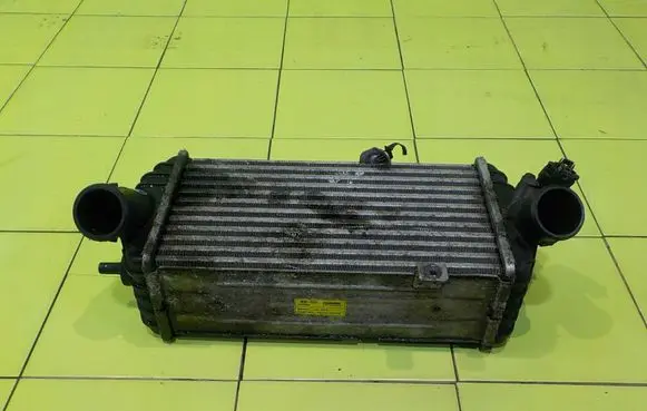 Hyundai i30 Intercooler radiator 282702A770 13AB37